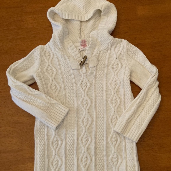 Artisan Ny Other - Artisan NY girls cable knit sweater